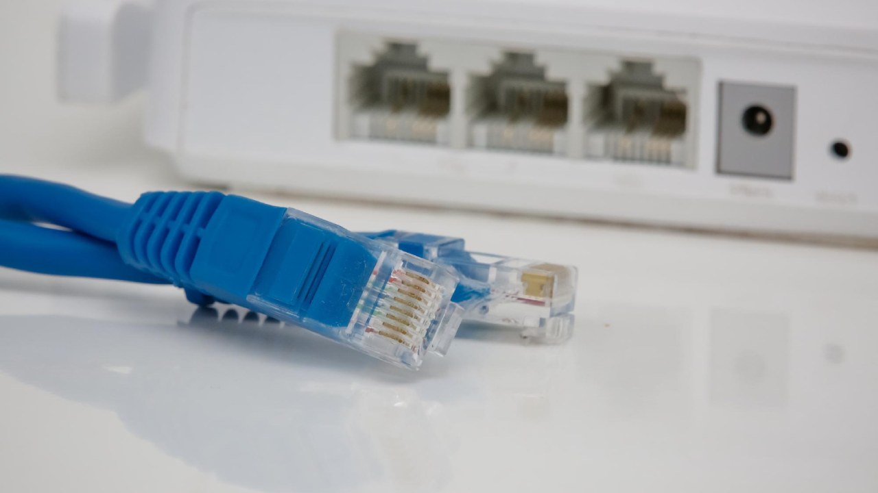 O que é fibra óptica e por que ela é tão rápida?